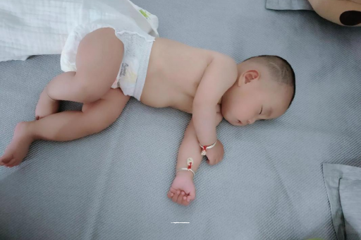 白银9个月宝宝可以吃盐吗
